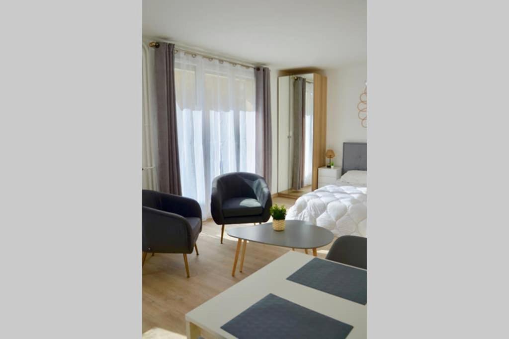 Dolmen Adrien 5 *