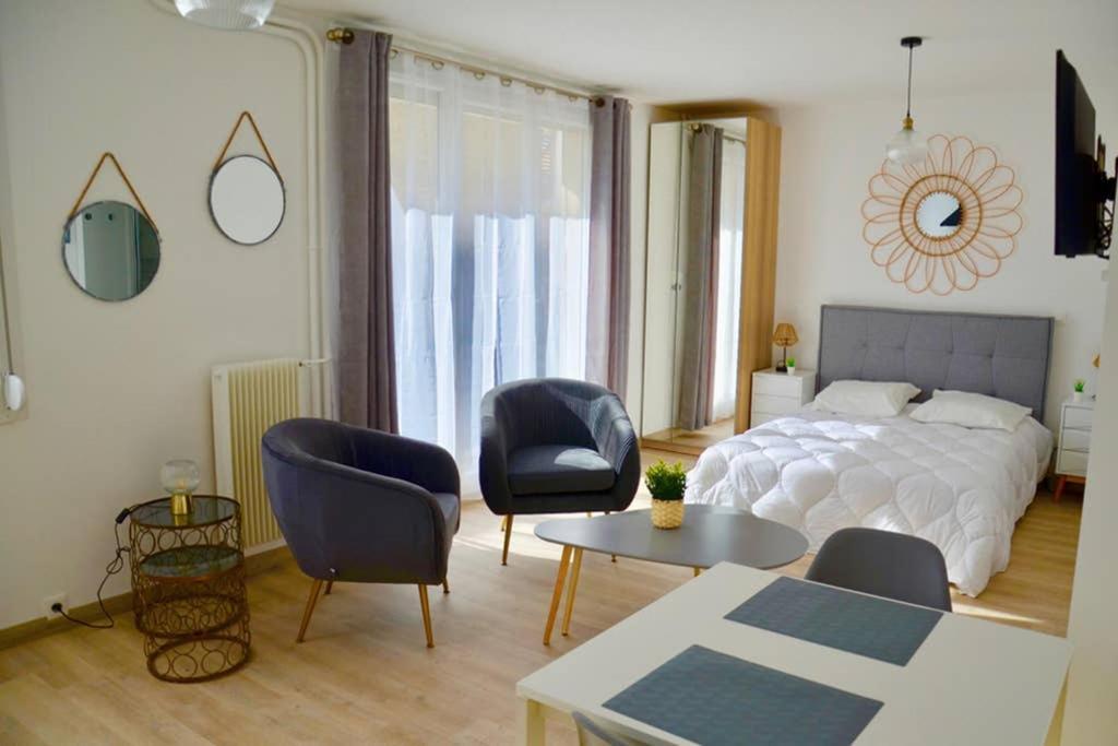 Apartment Dolmen Adrien 5 *